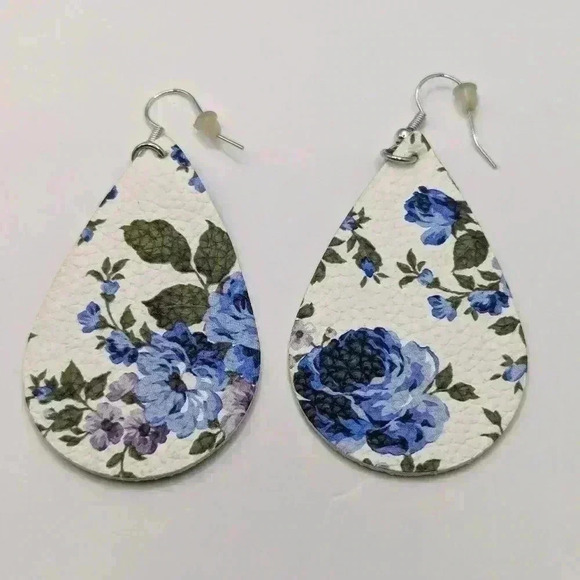 Leather Earrings bundle - lot of three blue green, floral - Picture 4 of 5